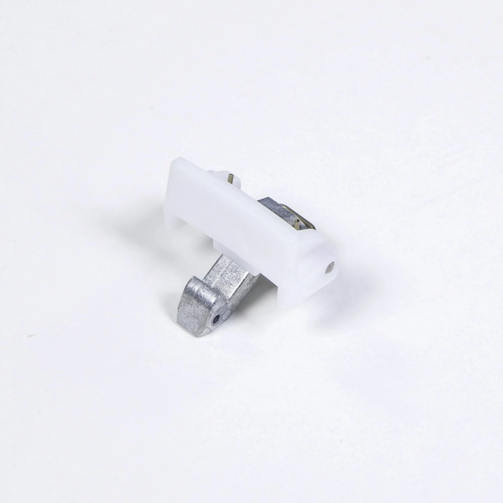 00634207_bosch_bsh-00634207_washer_door_latch-default_4124.jpg