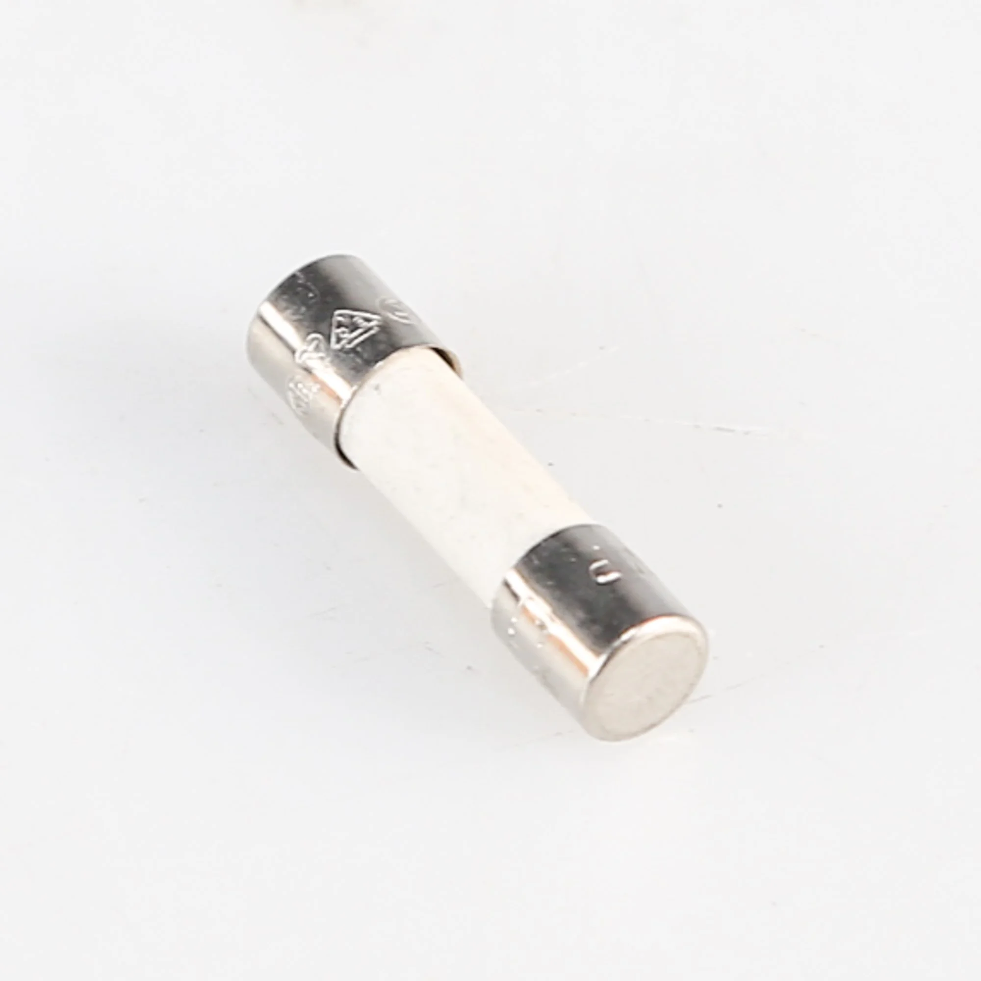 W10487251 WHIRLPOOL FUSE - Image 7